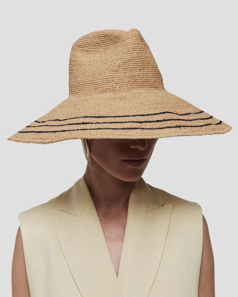 Waverly - Sand/Navy
