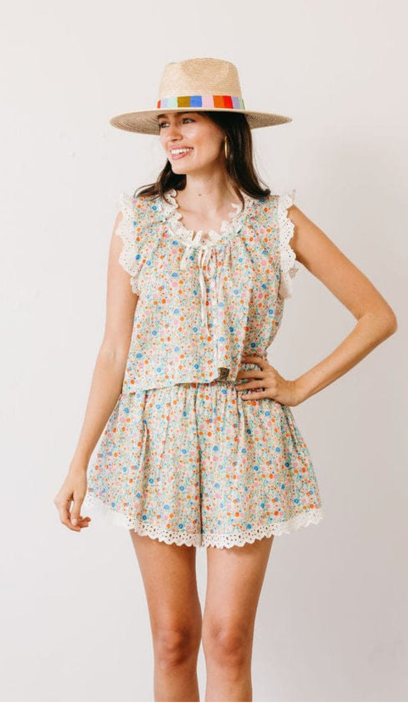 Coastal Daisies Birdie Top
