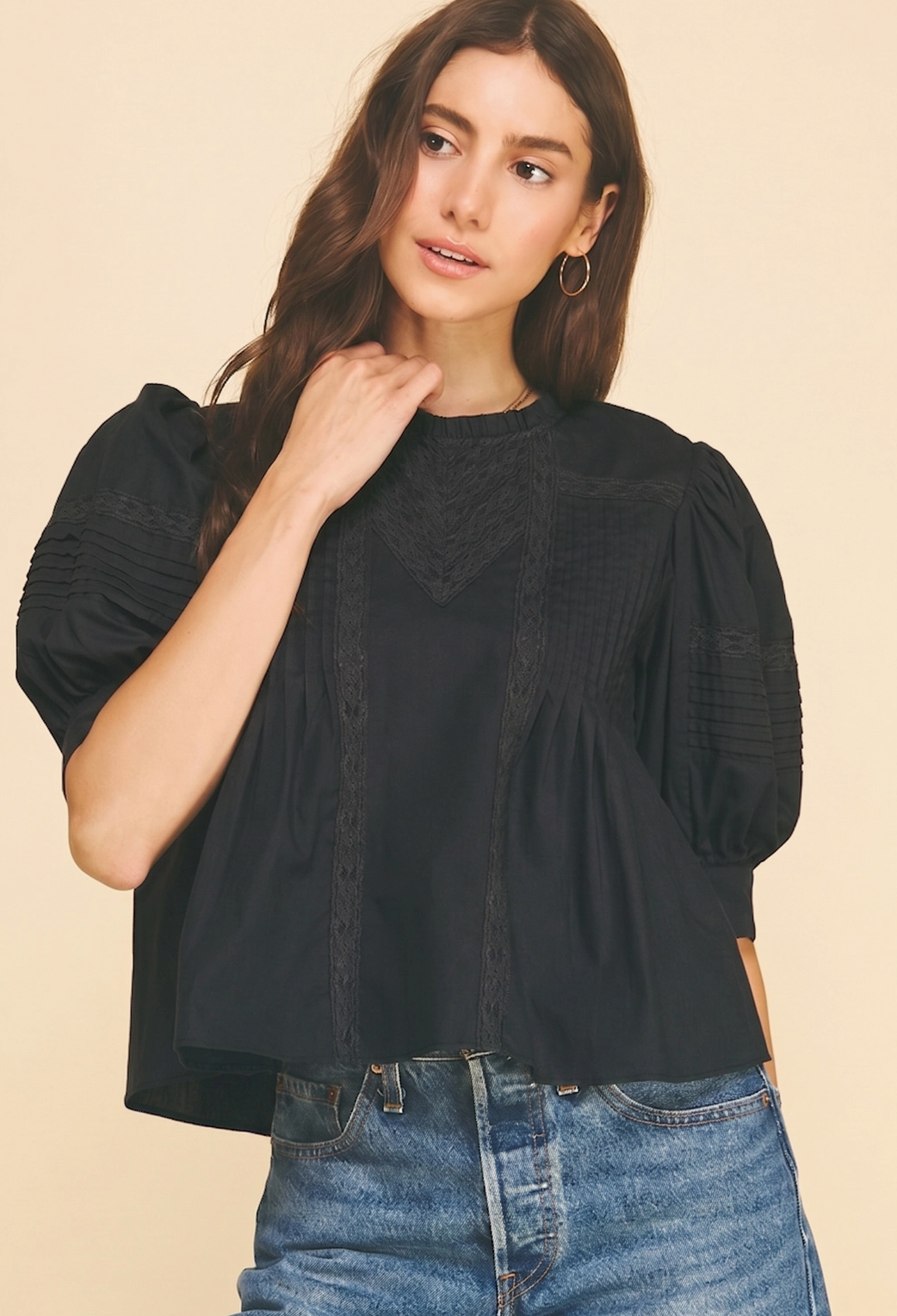 Race Trimmed Detail Blouse