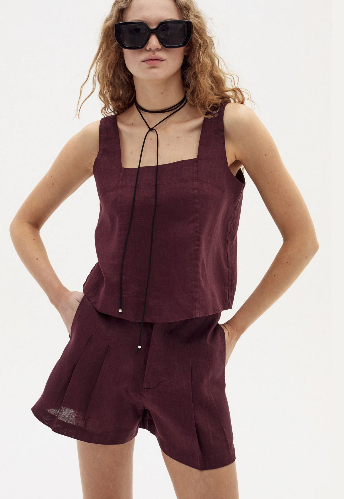 Frida Linen Shorts- Deep Merlot
