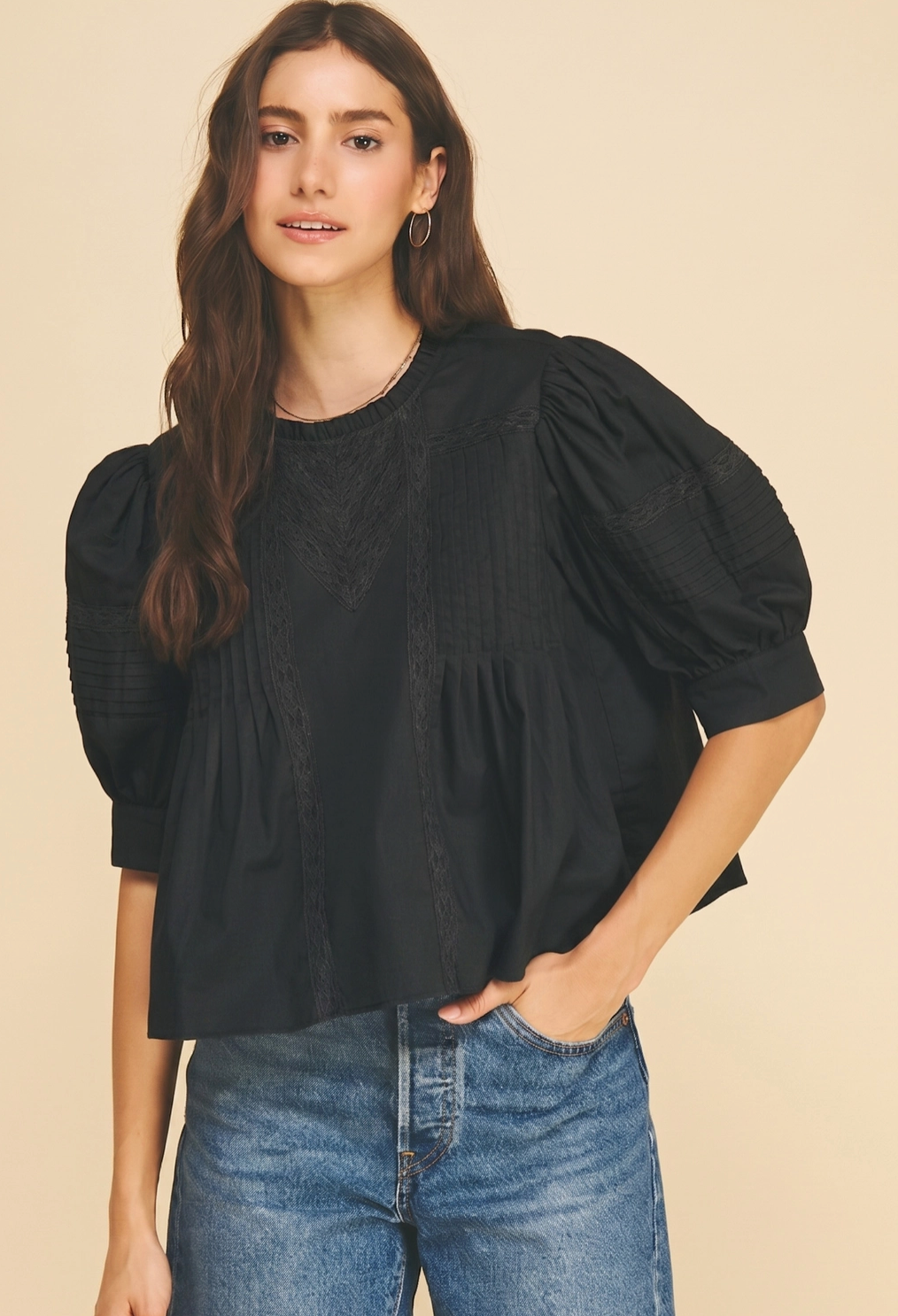 Race Trimmed Detail Blouse