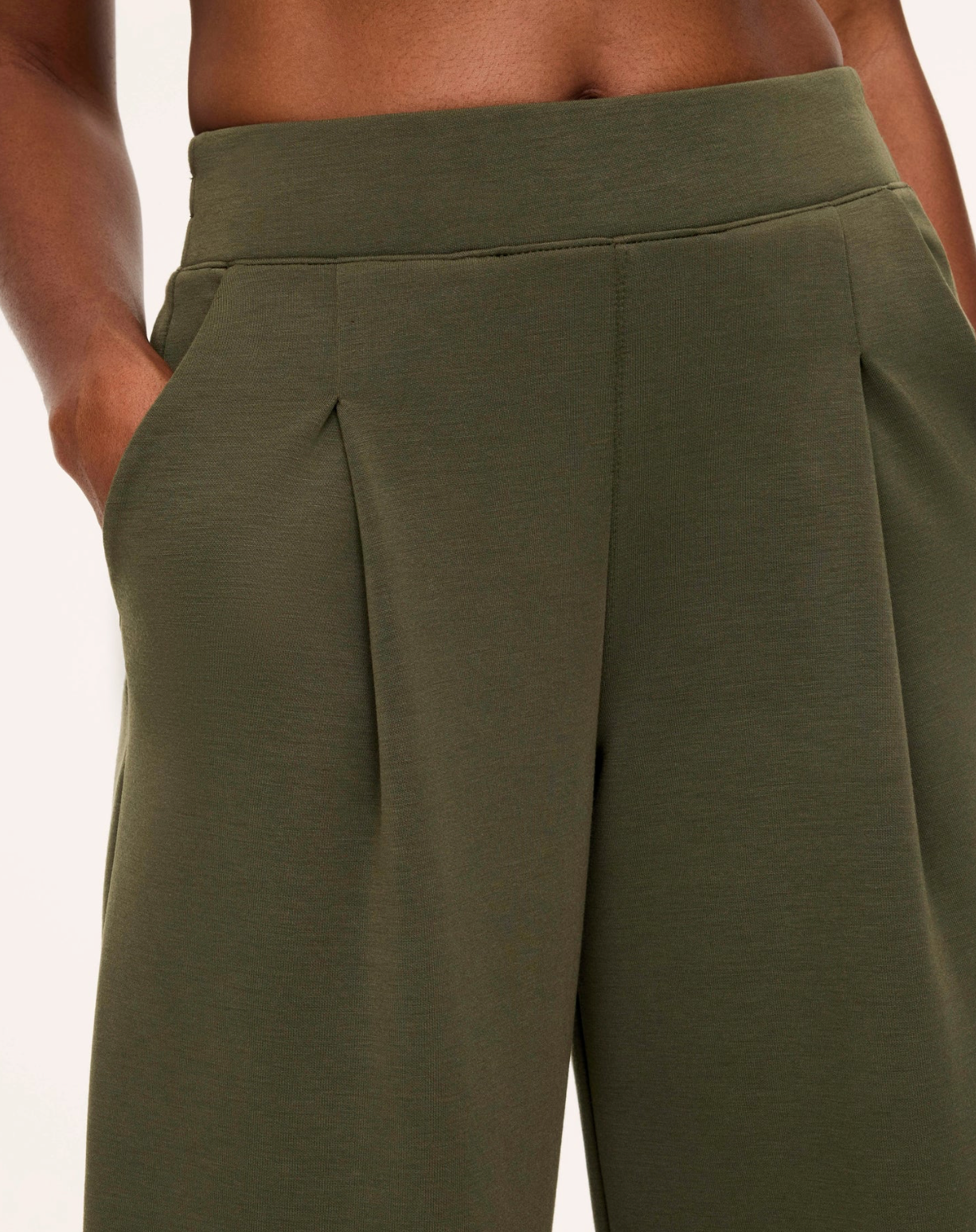 Pleated Wide Leg Pant Monsterra