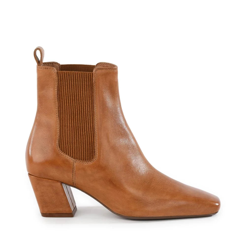 Josie Boot - Tan